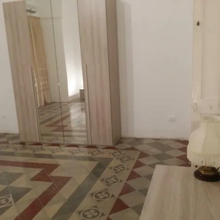 Dante Apartment